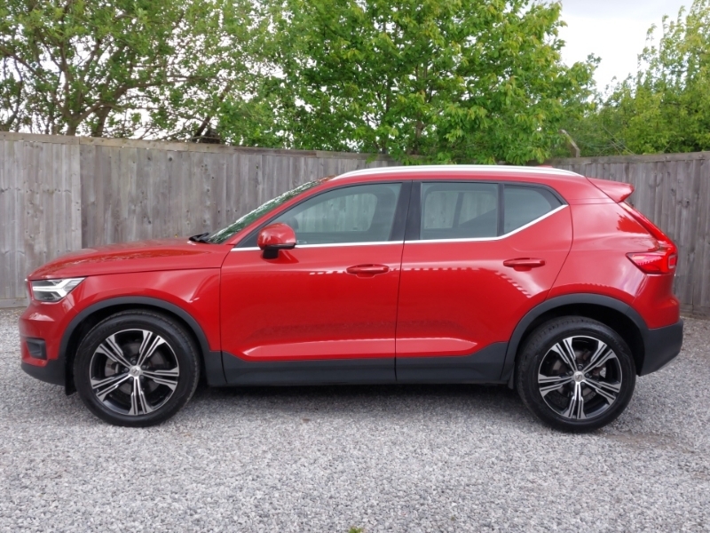 Volvo XC40 2.0 B4p Inscription Pro Awd ND70FTU Red #4