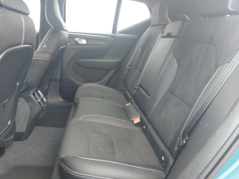 Volvo XC40 2.0 B3p Plus Dark SM24GAX Blue #6