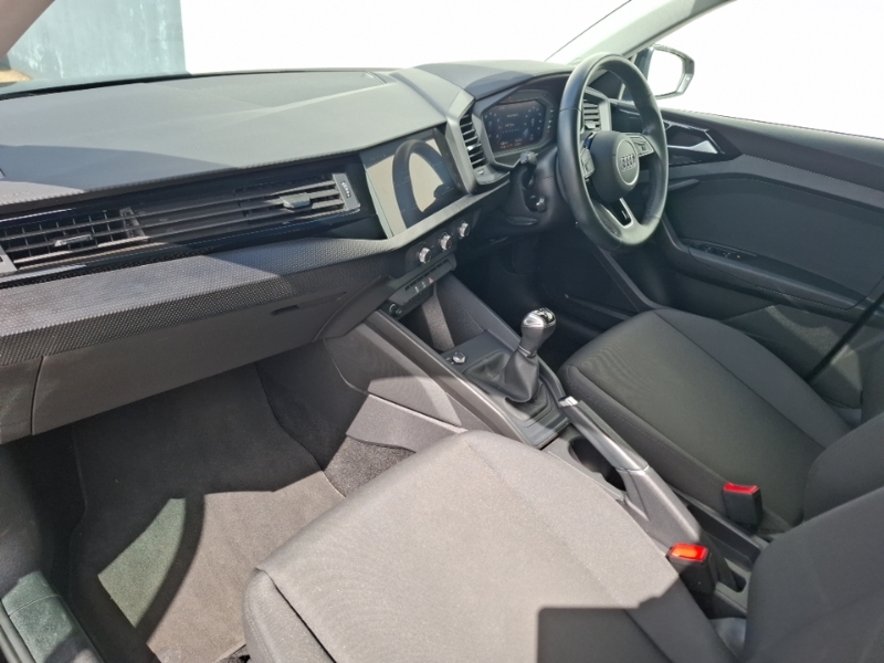 Audi A1 30 Tfsi 110 Technik Black #5