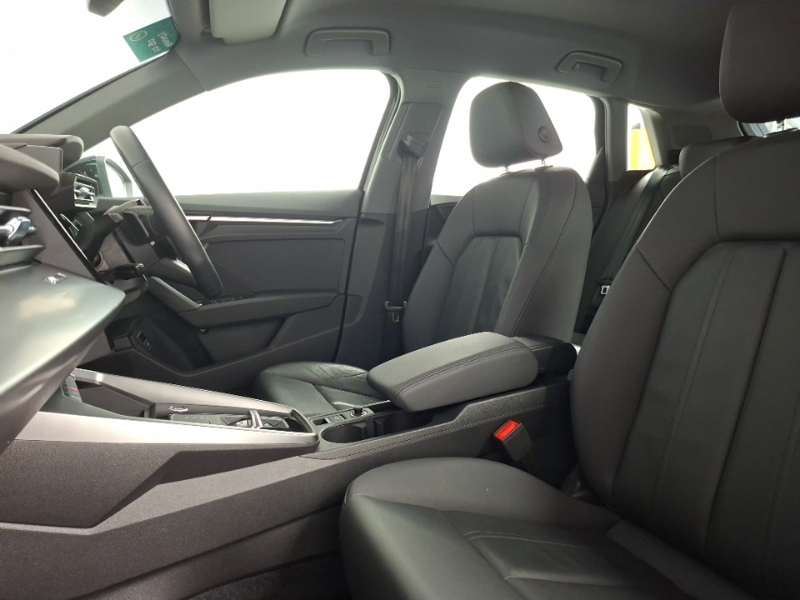 Audi A3 40 Tfsi E Sport S Tronic Black #5