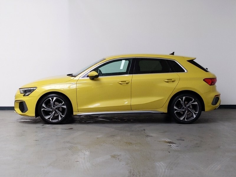 Audi A3 30 Tfsi S Line S Tronic Yellow #4