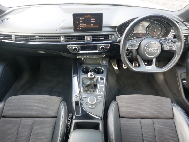 Audi A4 1.4T Fsi Black Edition White #3