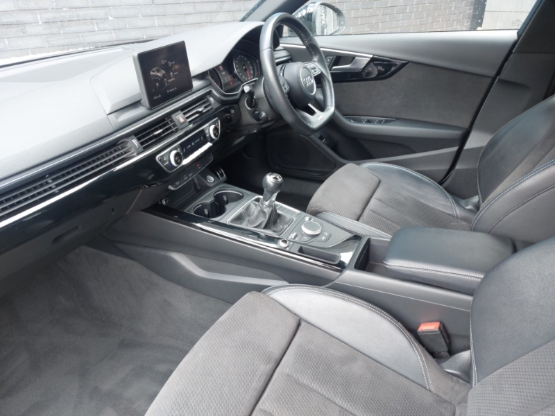 Audi A4 1.4T Fsi Black Edition White #5