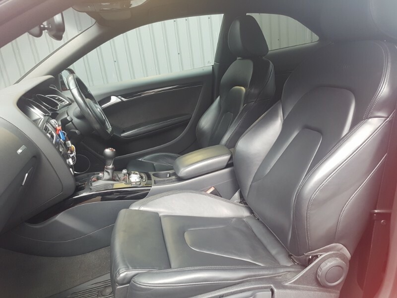 Audi A5 1.8T Fsi 177 Black Edition Plus Red #5