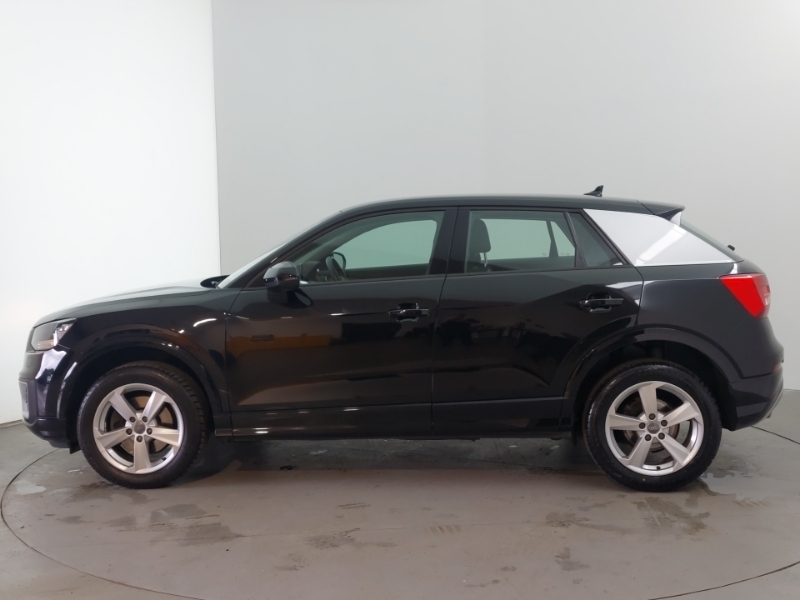 Audi Q2 1.0 Tfsi Sport Black #4