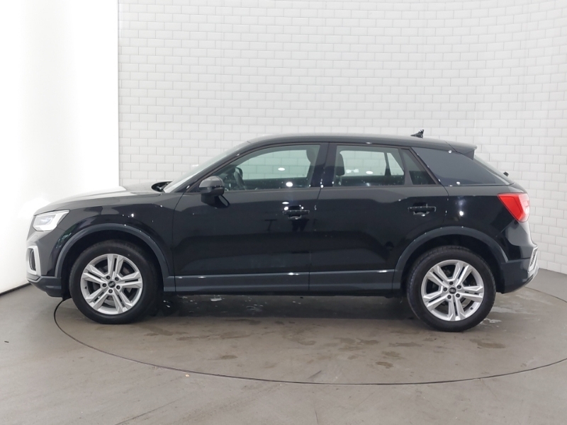 Audi Q2 30 Tfsi Sport Black #4
