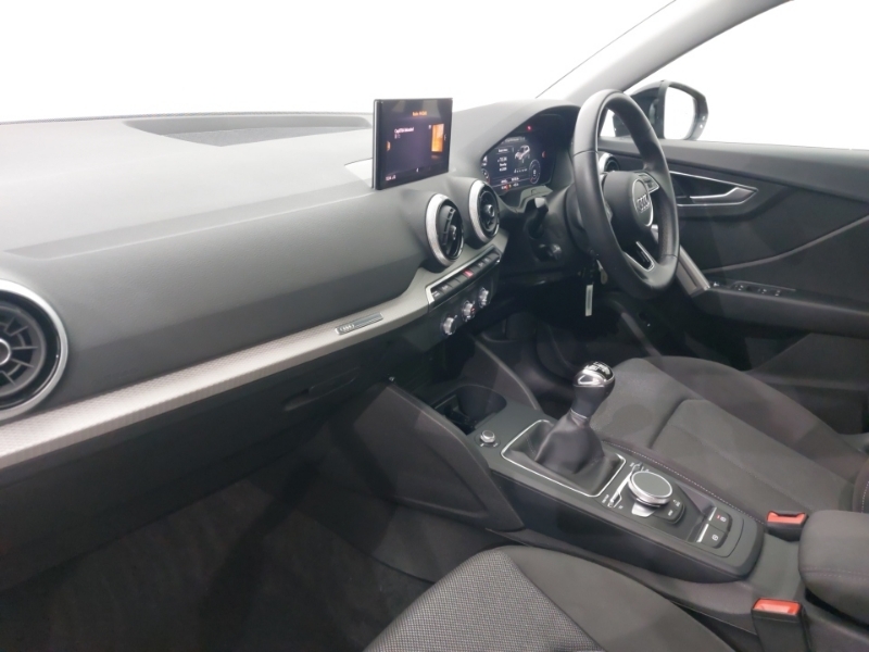 Audi Q2 30 Tfsi Sport Black #5