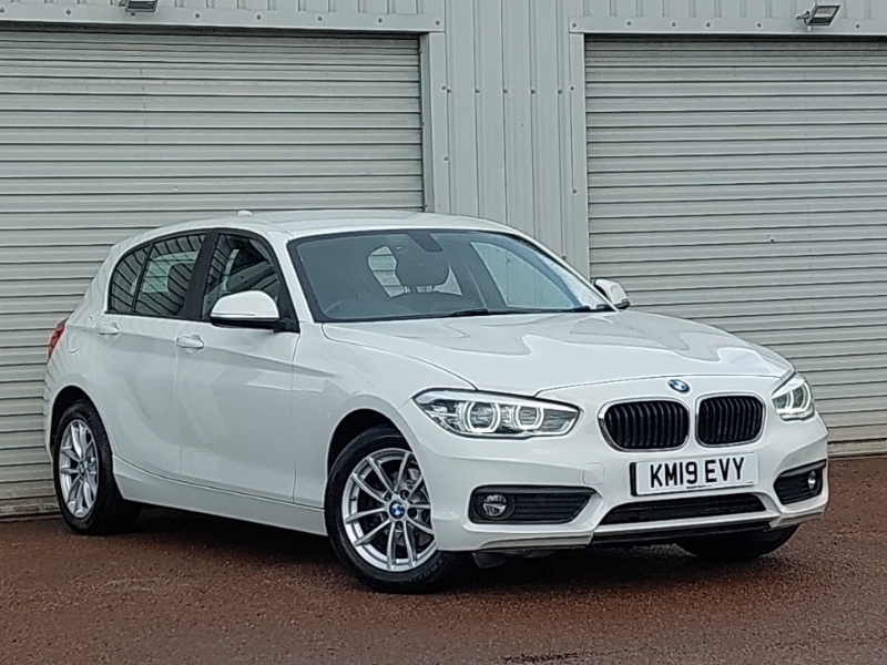 BMW 1 Series 118I 1.5 Se Business Nvservotrn Step White