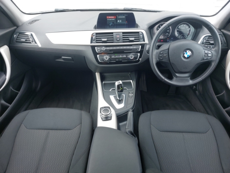 BMW 1 Series 118I 1.5 Se Business Nvservotrn Step White #3