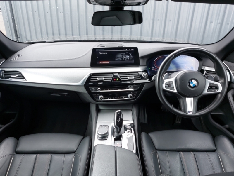BMW 5 Series 530D M Sport Black #3