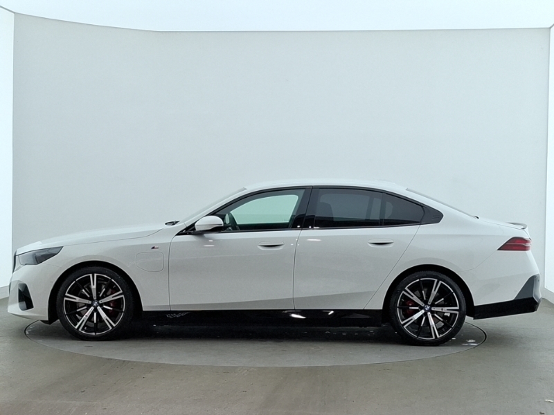 BMW 5 Series 530E M Sport Pro White #4