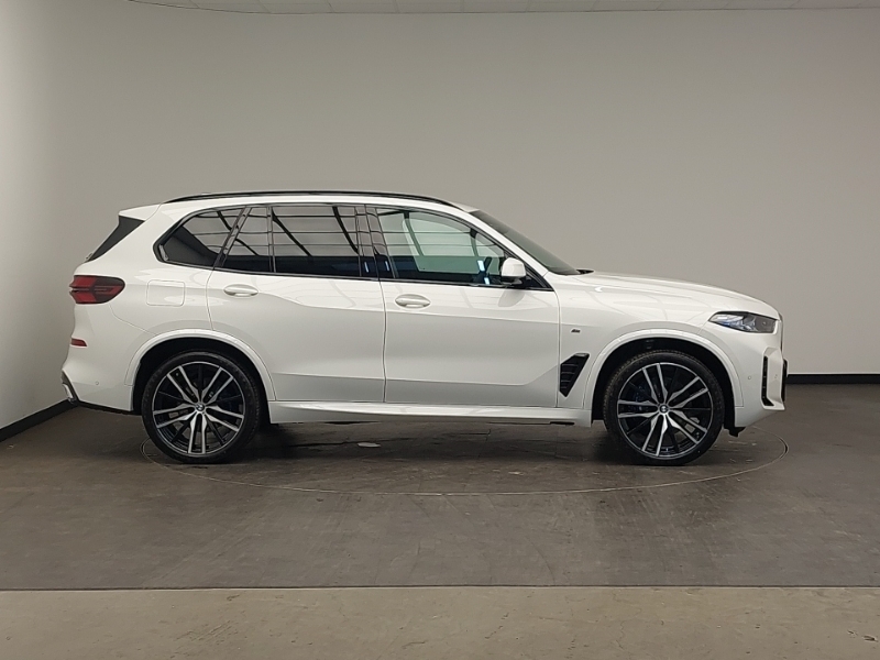BMW X5 Xdrive30d Mht M Sport White #3