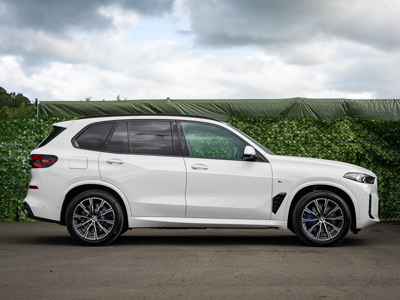 BMW X5 Xdrive50e M Sport Pro Pack White #3