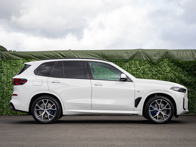 BMW X5 Xdrive50e M Sport Pro Pack White #3