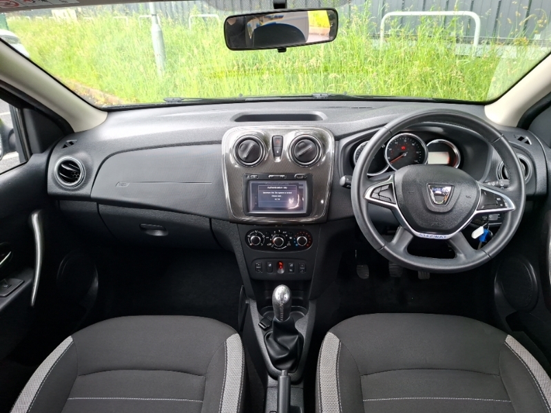 Dacia Sandero Stepway 0.9 Tce Comfort Black #2