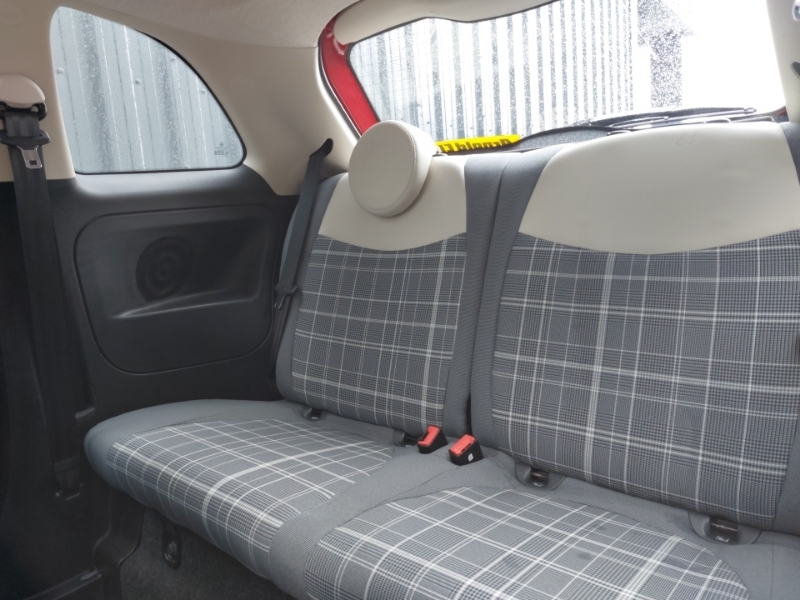 Fiat 500 1.2 Lounge Red #6