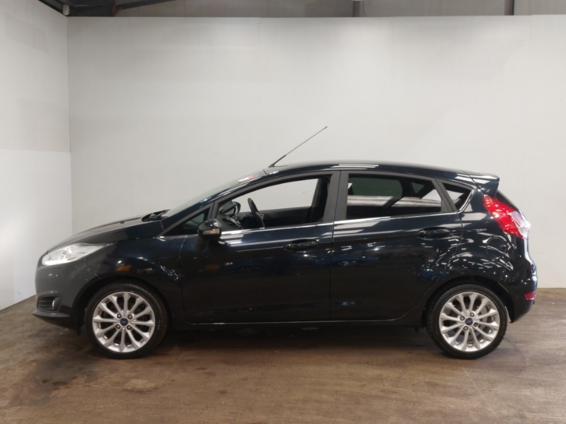 Ford Fiesta 1.0 Ecoboost Titanium X Powershift VK57VVV Black #4