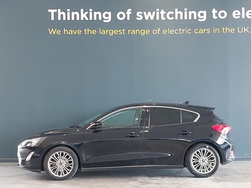 Ford Focus 1.0 Ecoboost 125 Titanium X BL69TBZ Black #4