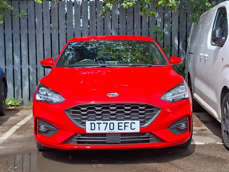 Ford Focus 1.0 Ecoboost Hybrid Mhev 125 St-line X Edition Red