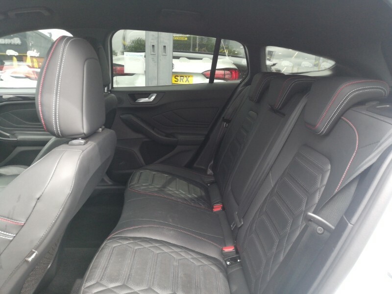 Ford Focus 1.5 Ecoblue St-line Vignale White #6