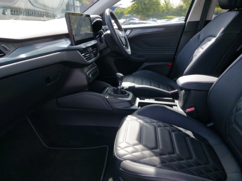 Ford Focus 1.0 Ecoboost Active X MT23UYJ Black #5