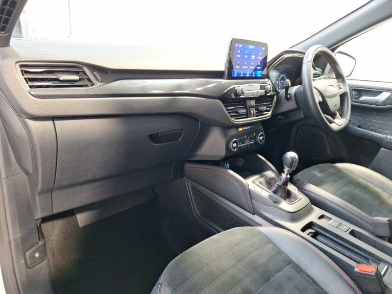 Ford Kuga 1.5 Ecoboost 150 St-line Edition YA21EBO White #5
