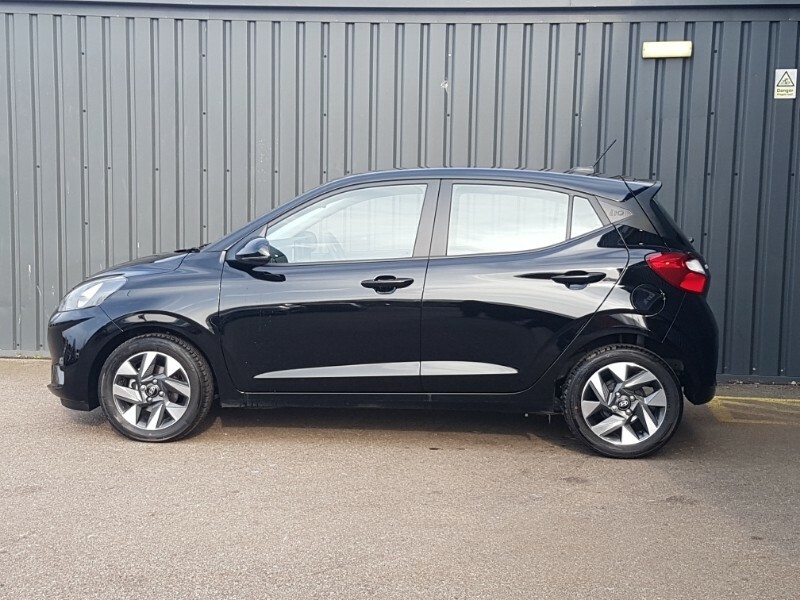 Hyundai I10 1.0 63 Advance Nav Black #4