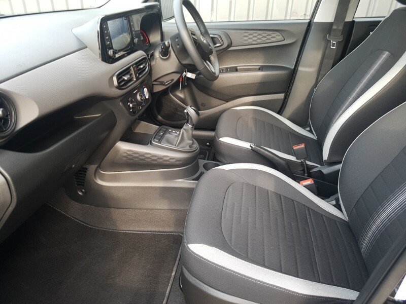 Hyundai I10 1.0 63 Advance Nav Black #5