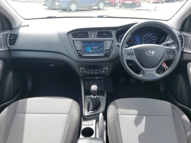 Hyundai I20 1.2 Premium Nav White #3