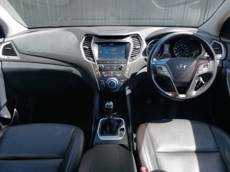 Hyundai Santa Fe 2.2 Crdi Blue Drive Premium 5 Seats White #3