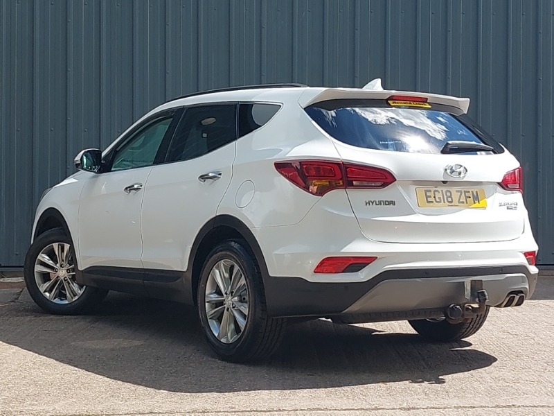 Hyundai Santa Fe 2.2 Crdi Blue Drive Premium 5 Seats White #2
