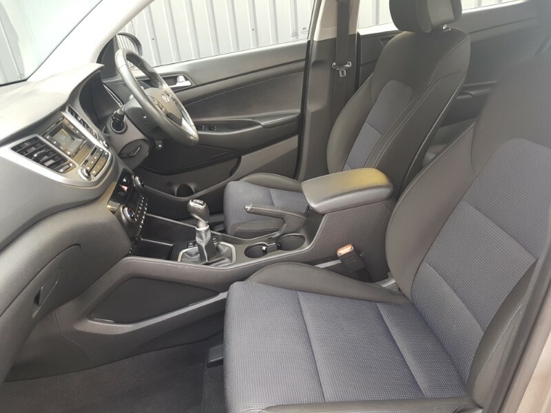 Hyundai Tucson 1.6 Gdi Blue Drive Se 2Wd Beige #5