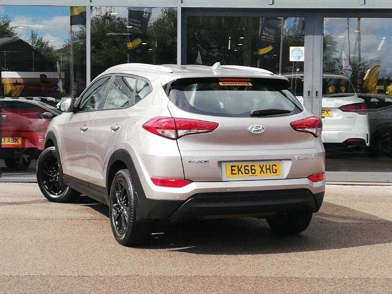 Hyundai Tucson 1.7 Crdi Blue Drive Se 2Wd Beige #2