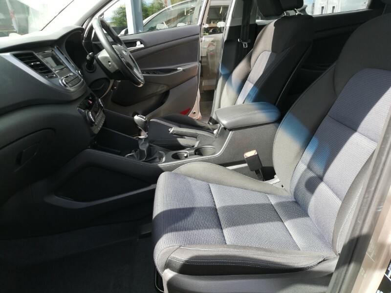 Hyundai Tucson 1.7 Crdi Blue Drive Se 2Wd Beige #5
