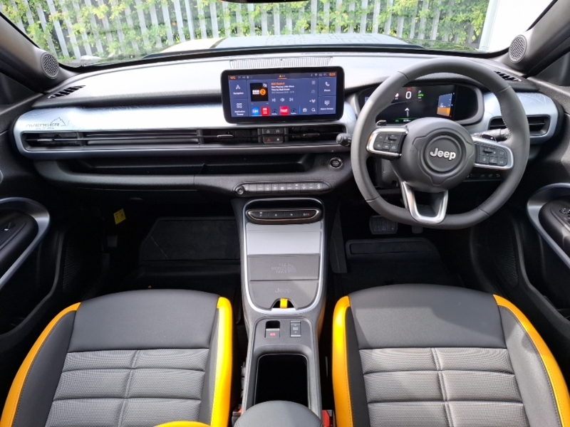 Jeep Avenger 1.2 E-awd E-hybrid The North Face Dct Black #3