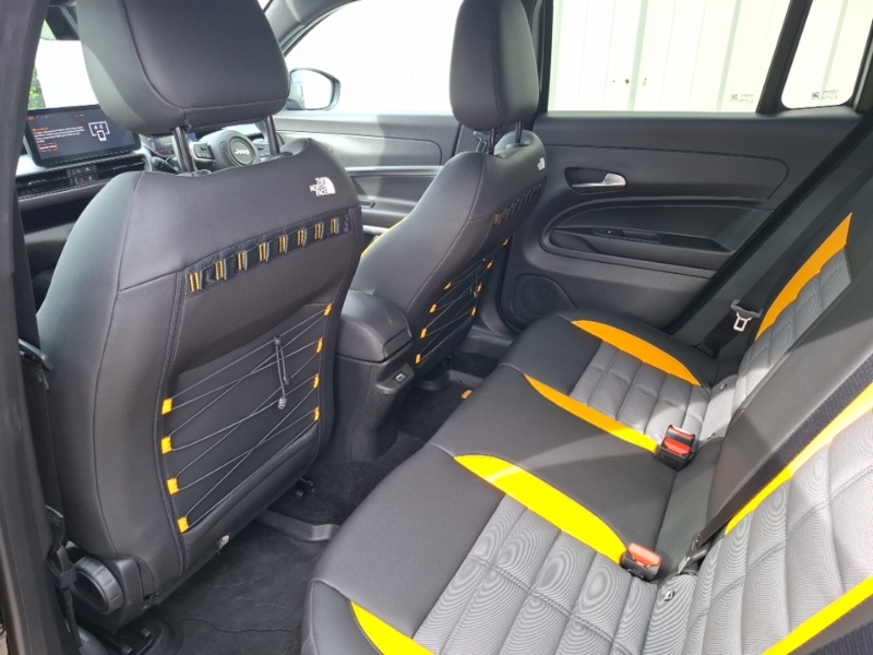 Jeep Avenger 1.2 E-awd E-hybrid The North Face Dct Black #6
