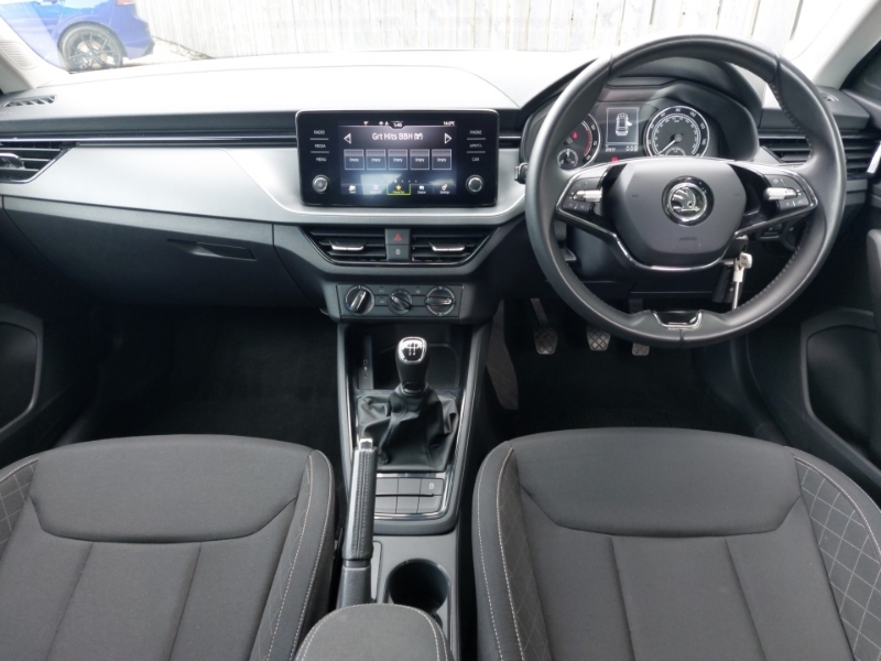 Skoda Kamiq 1.0 Tsi 95 Se White #3
