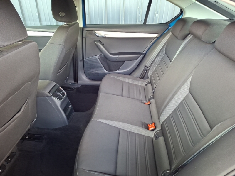 Skoda Octavia 1.0 Tsi Se Technology Blue #6