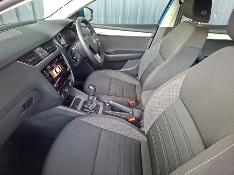 Skoda Octavia 1.0 Tsi Se Technology Blue #5