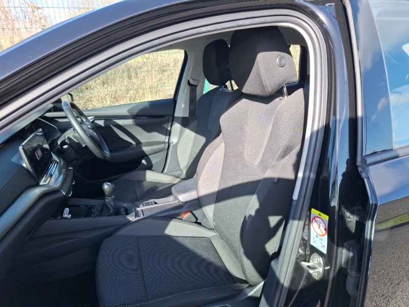 Skoda Octavia 1.0 Tsi Se Technology Black #6
