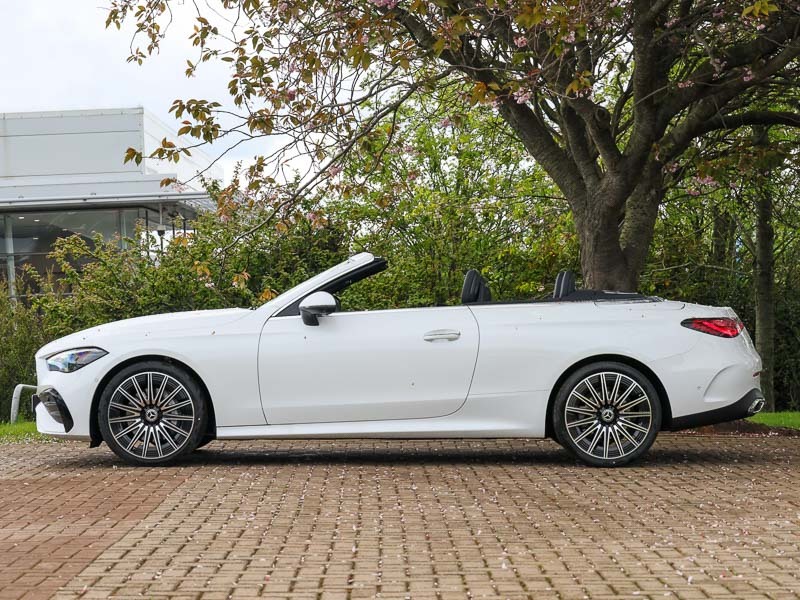 Mercedes-Benz CLE Class Cle 200 Amg Line Premium Plus 9G-tronic White #4