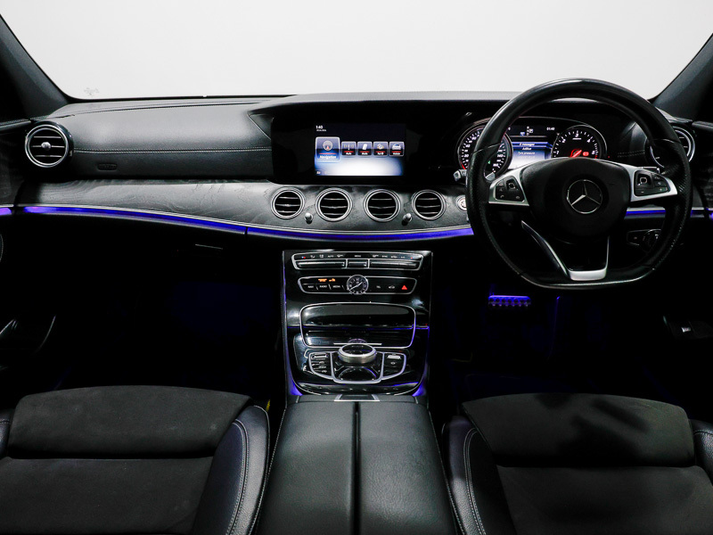 Mercedes-Benz E Class E220d Amg Line 9G-tronic Black #3