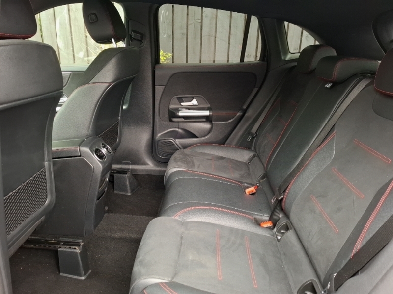 Mercedes-Benz GLA Class Gla 200 Amg Line Premium Black #6