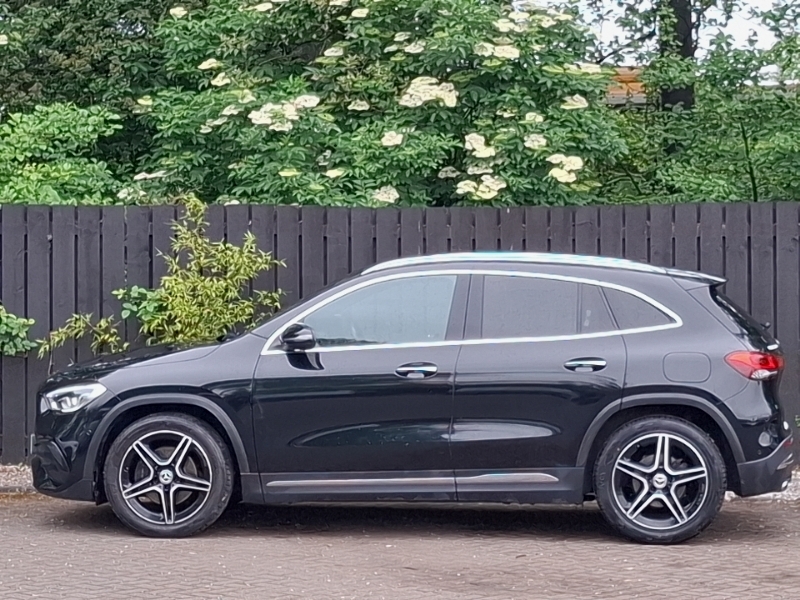 Mercedes-Benz GLA Class Gla 200 Amg Line Premium Black #4