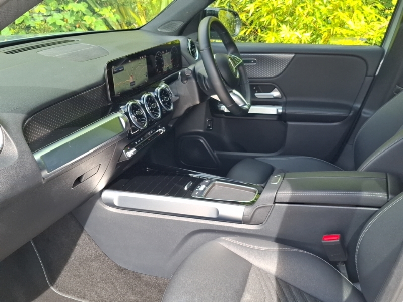 Mercedes-Benz GLB Class Glb 200 Sport Executive 7G-tronic Silver #5
