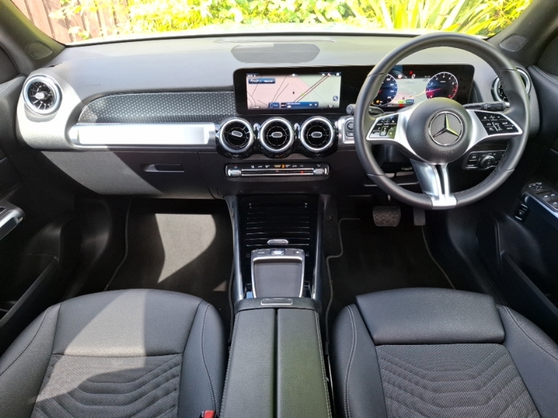 Mercedes-Benz GLB Class Glb 200 Sport Executive 7G-tronic Silver #3