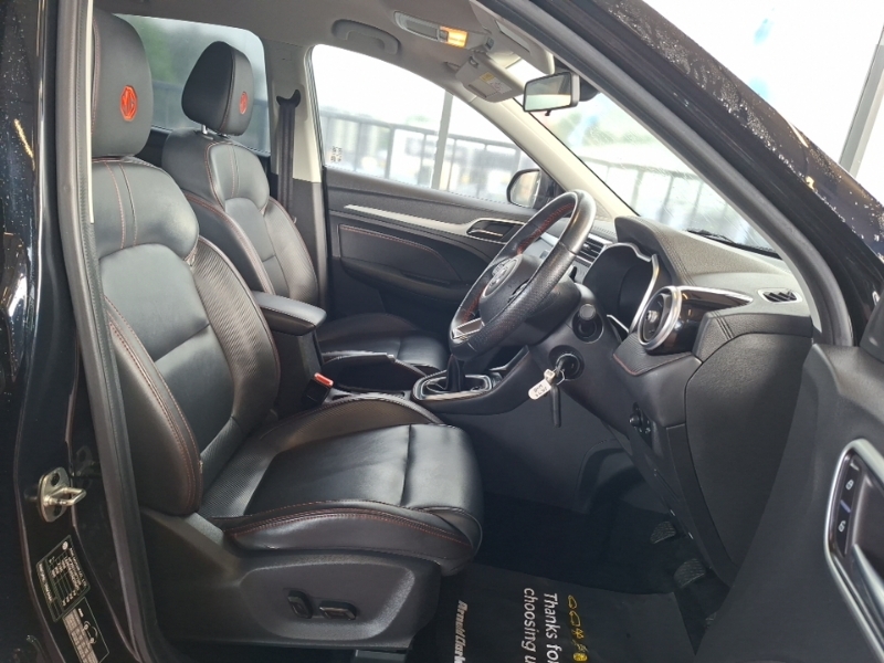 MG ZS 1.5 Vti-tech Exclusive Black #5