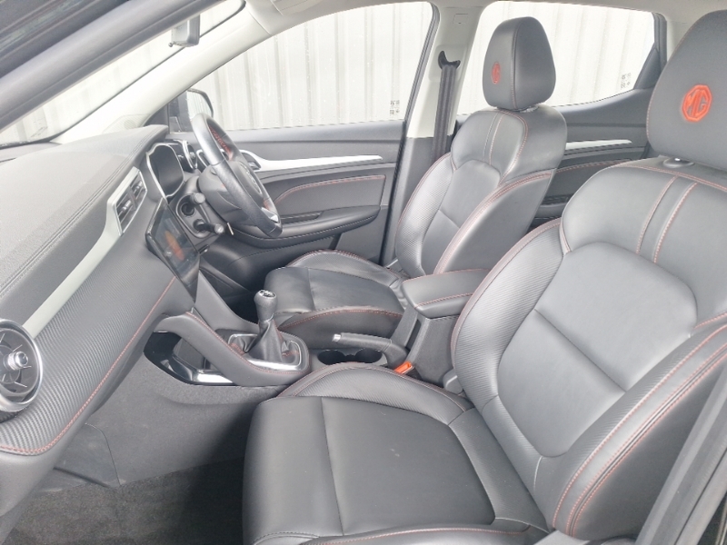 MG ZS 1.5 Vti-tech Exclusive Black #5