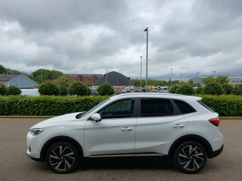 MG ZS 1.5 Hybrid Trophy White #4