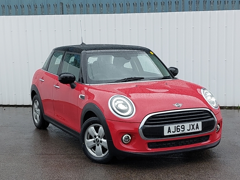 Mini Hatch 1.5 Cooper Classic II Red